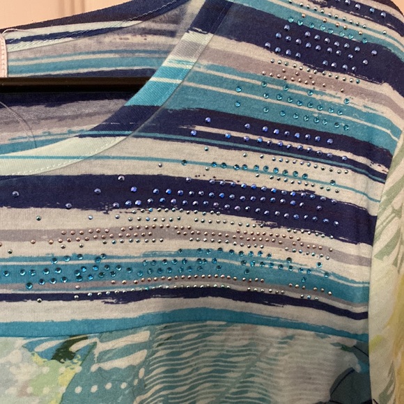 CJ Banks Top 2X - Picture 2 of 6